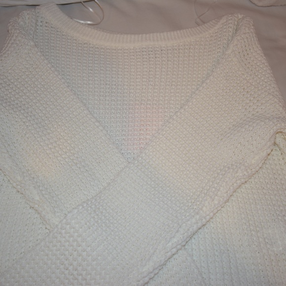 Missguided tall white off the shoulder sweater - Picture 3 of 3